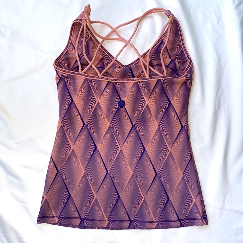 Luna Jai yoga workout top optical Illusion - Picture 2 of 3